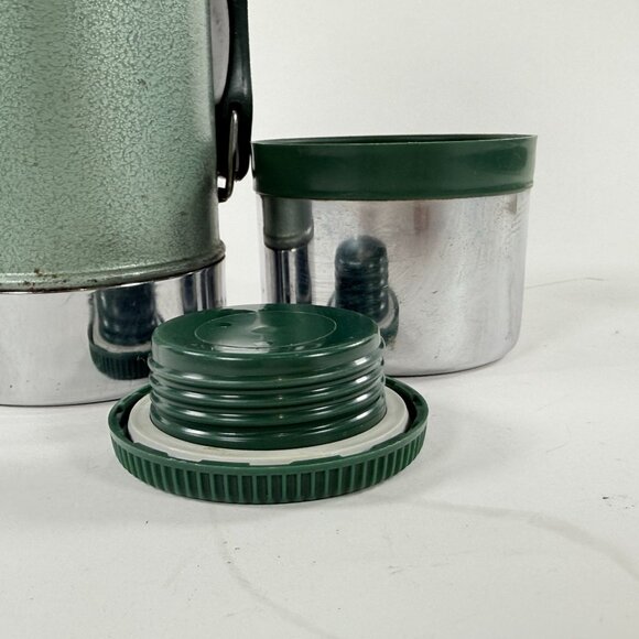 Vintage Stanley 16oz Green Vacuum Insulated Stainless Steel Thermos Bottle - Picture 4 of 9